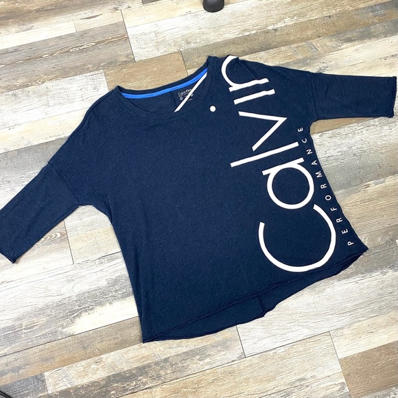 ✨4🛒 $20 ✨ Calvin Klein Navy Logo Tee M Performance shirt top front logo graphic - Picture 5 of 9